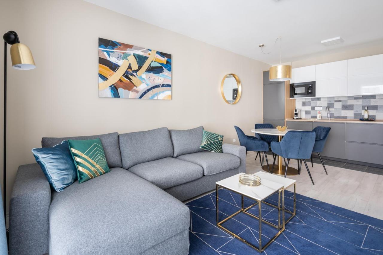 Navy Angel Apartment With Balcony ブダペスト エクステリア 写真