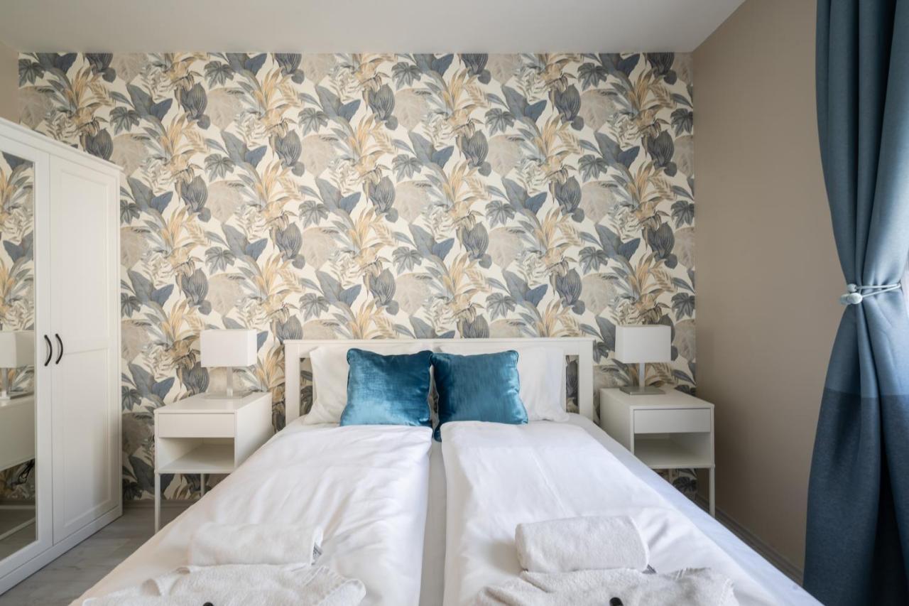 Navy Angel Apartment With Balcony ブダペスト エクステリア 写真