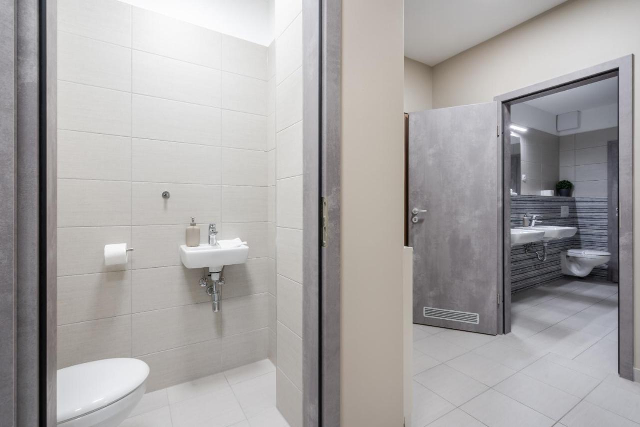 Navy Angel Apartment With Balcony ブダペスト エクステリア 写真